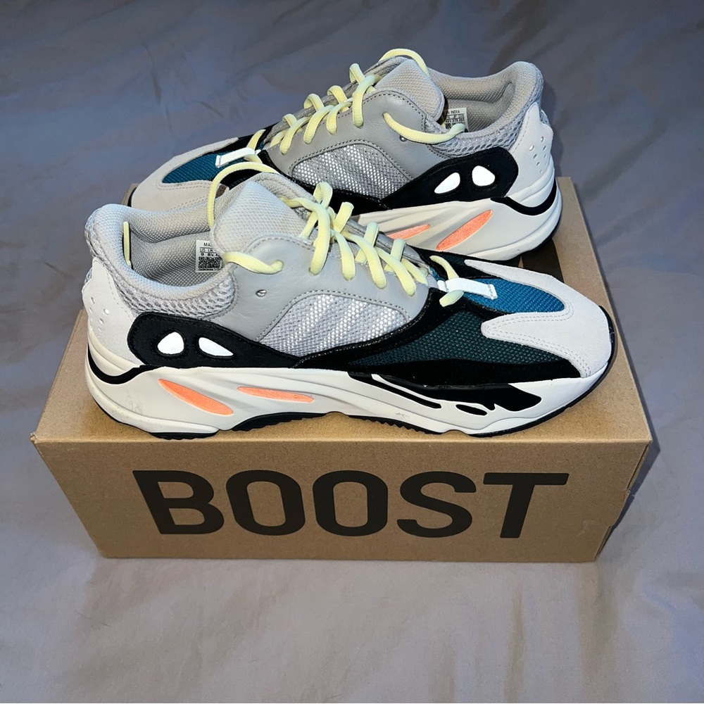 Adidas Yeezy Boost 700 Wave Runner B75571